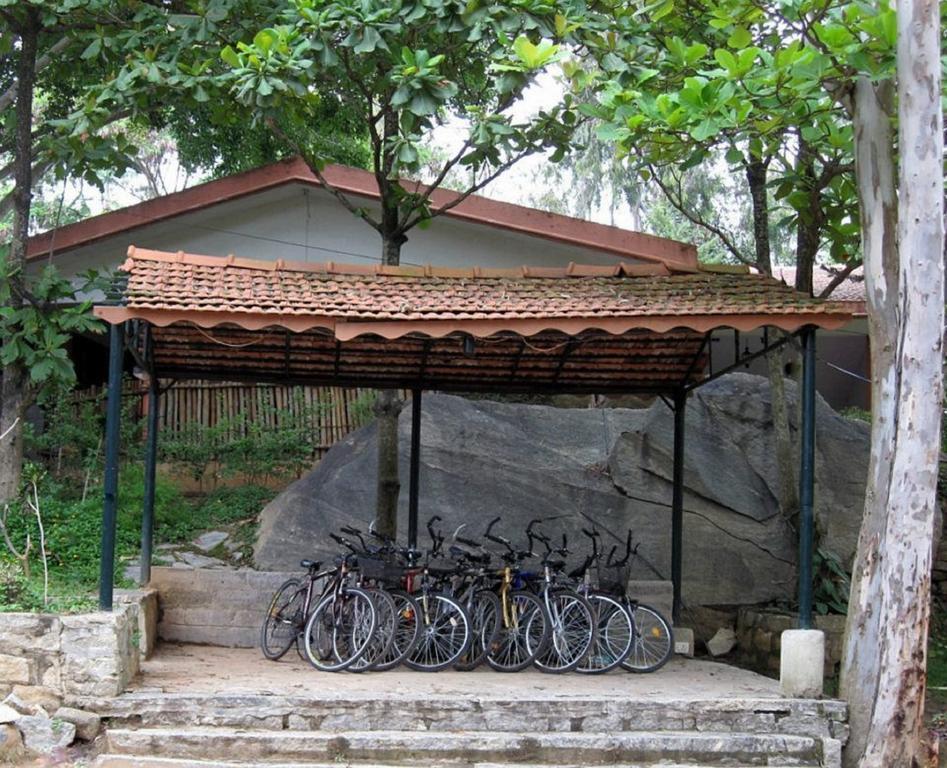 Eagle Ridge Resort Bangalore Exteriör bild