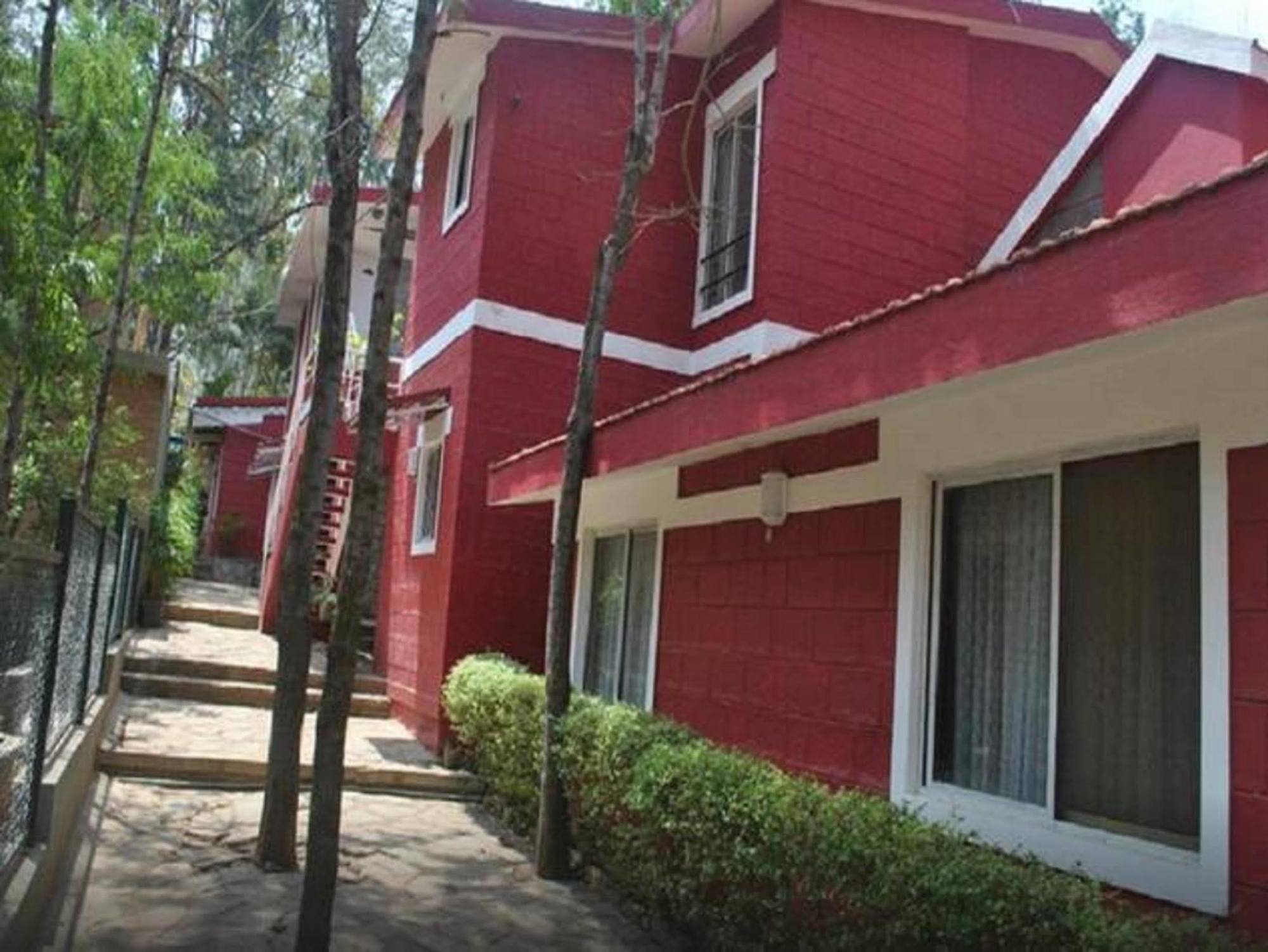 Eagle Ridge Resort Bangalore Exteriör bild