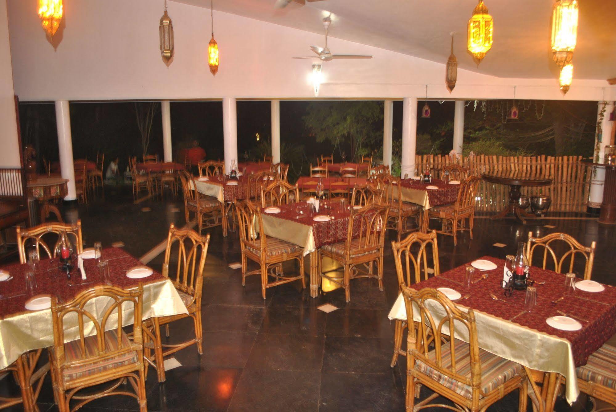 Eagle Ridge Resort Bangalore Exteriör bild